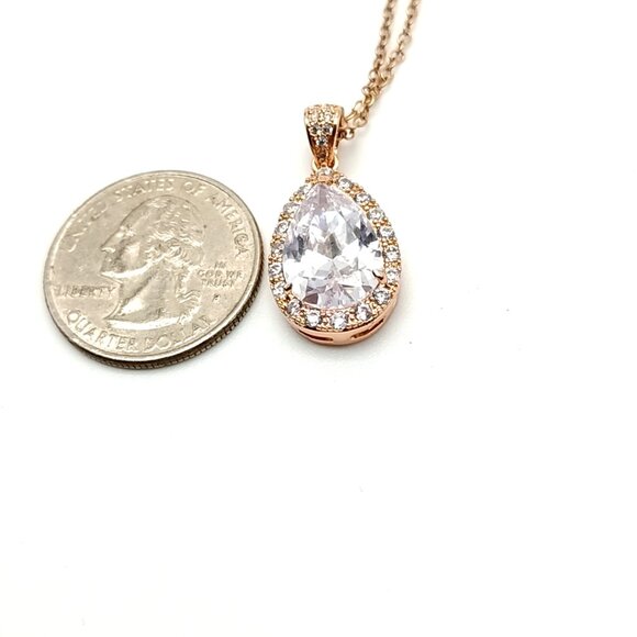 Dainty Rose Gold-toned Teardrop Pendant Necklace NWOT - Picture 8 of 16